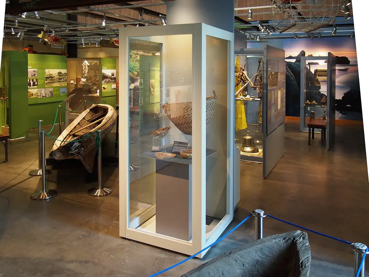 free standing display cases